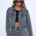 Curva ART.173 | CAMPERA MOM GRIS OJALILLOS