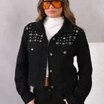 ART.179 | CAMPERA NEGRA C/TACHAS