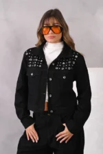 ART.179 | CAMPERA NEGRA C/TACHAS