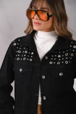 ART.179 | CAMPERA NEGRA C/TACHAS - Imagen 4
